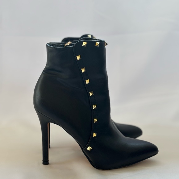 Catherine Malandrino Black Studded Ankle Boots Gold Studs Size 6.5 M - Picture 2 of 16